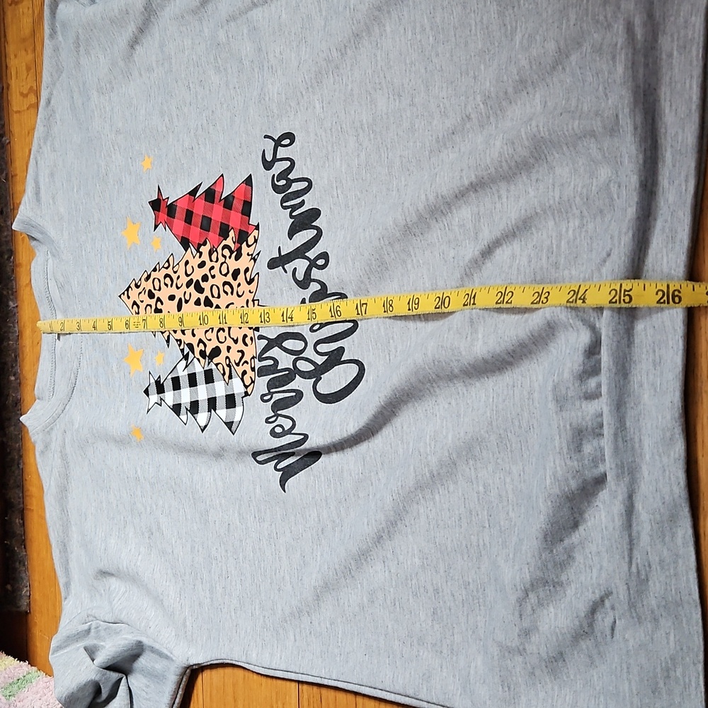 Gray Merry Christmas Graphic Sweatshirt - Picture 13 of 15